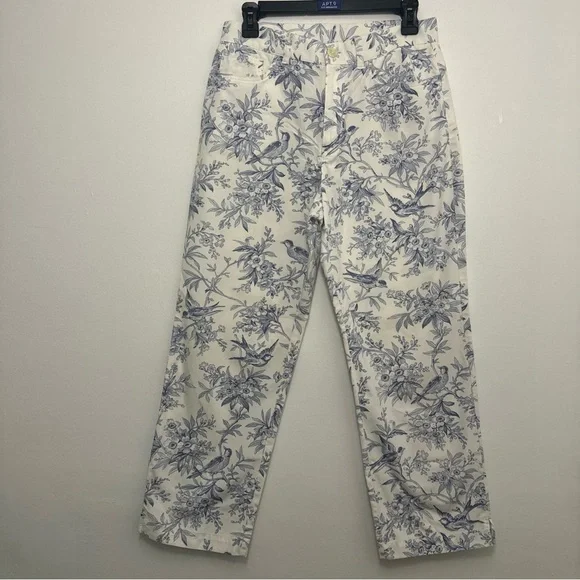 Ralph Lauren—White and Blue Floral Bird Cropped Trousers - Picture 2 of 8